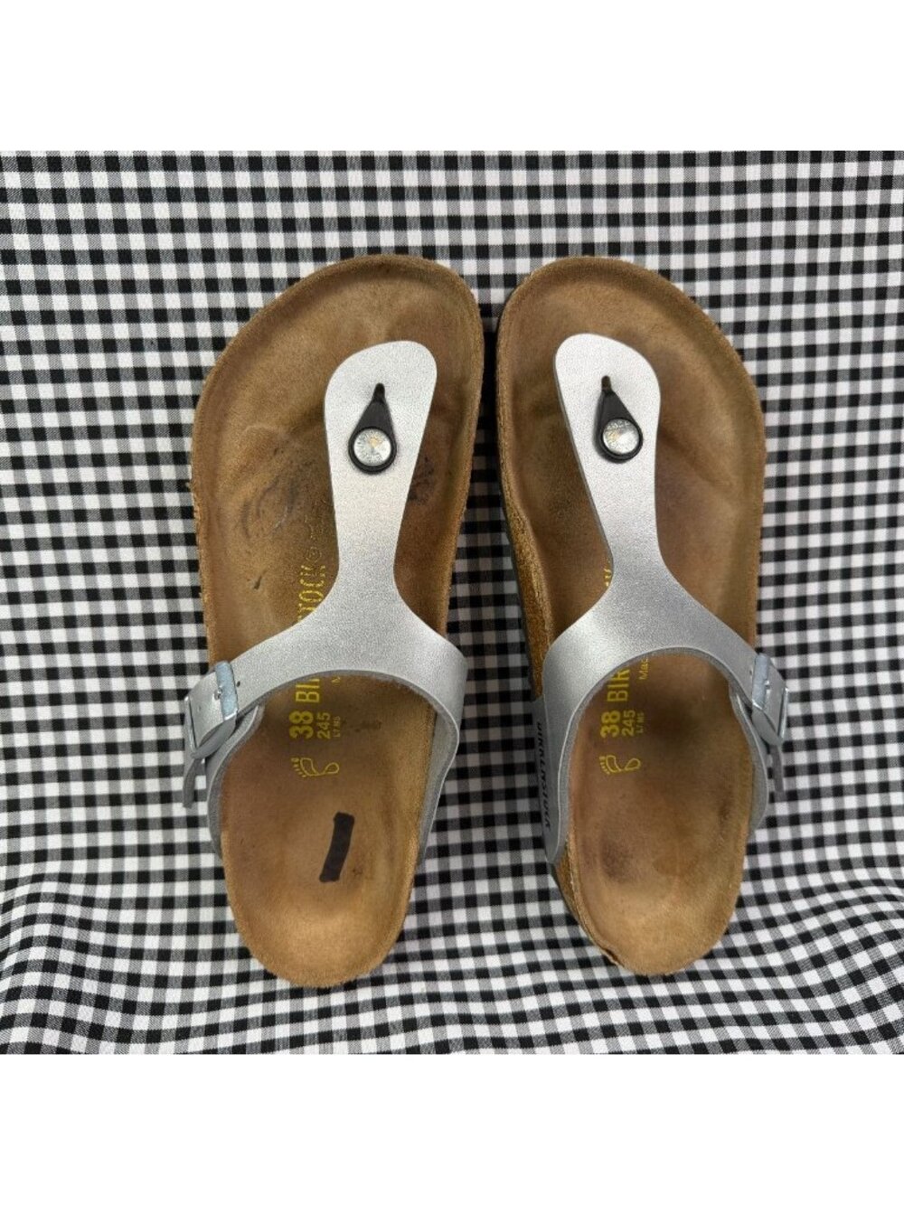 Birkenstock Gizeh Silver Thong Sandals Size 38 EU 7 US Metallic Buckle Comfort